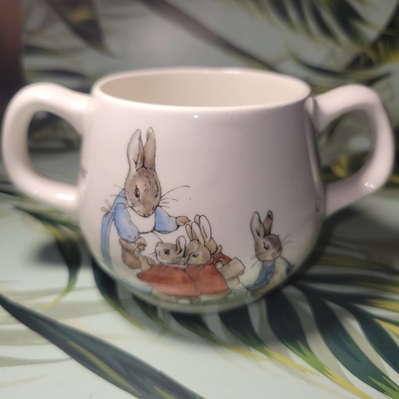Wedgwood England Peter Rabbit Beatrix Potter Double Handle Child Cup Mug Classic - Picture 5 of 5